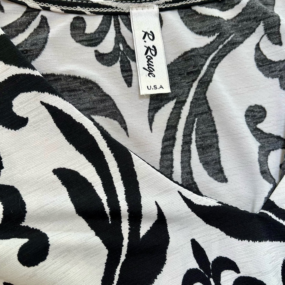 R Rouge Black and Cream V neck Dress - Picture 6 of 14